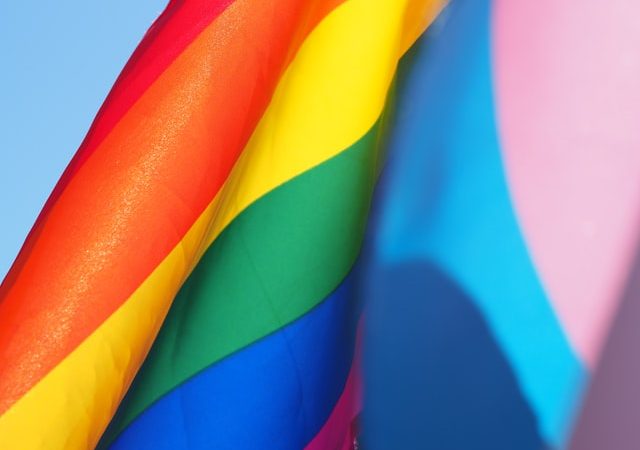 Wees trots op wie je bent met een mooie regenboogvlag