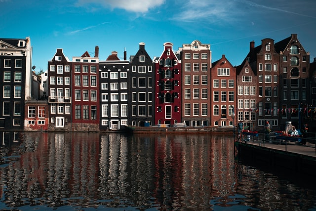 Op reis in eigen land? Tips voor een dagje Amsterdam